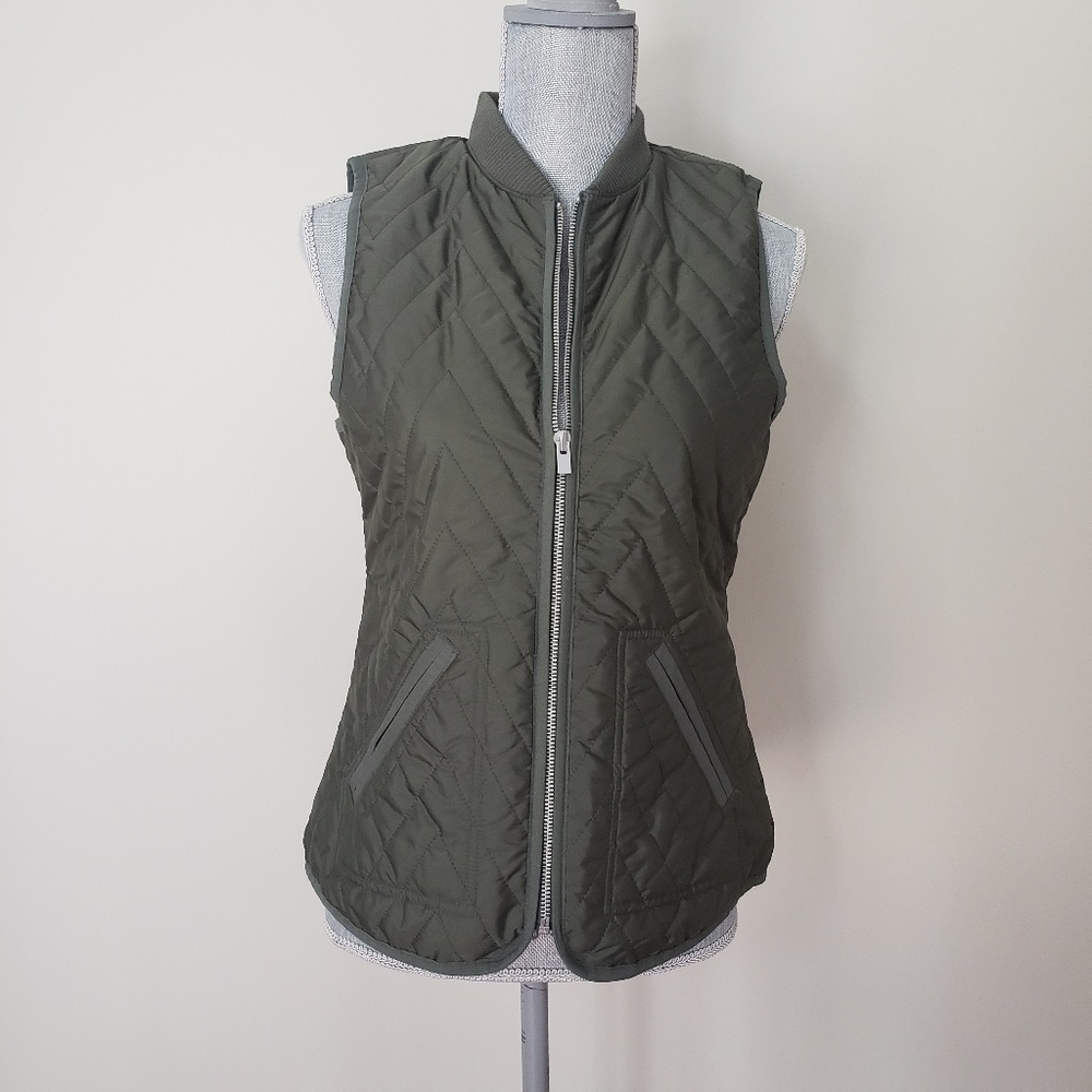 Women's OLD NAVY quilted vest. Xs